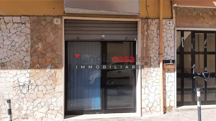 Laden zu Verkauf in Catanzaro