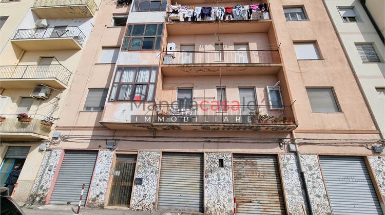 MONOLOCALE RISTRUTTURATO A CATANZARO 