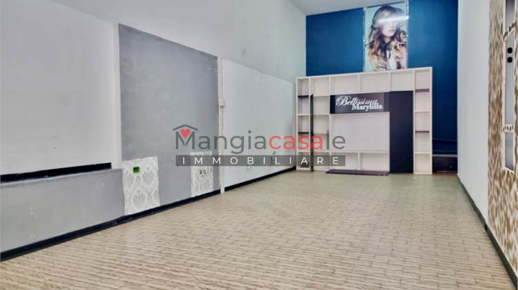 Locale Commerciale in Vendita a Catanzaro Lido