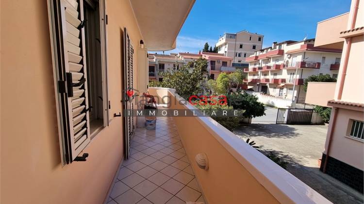 Luminoso Trilocale in Affitto a Catanzaro Lido