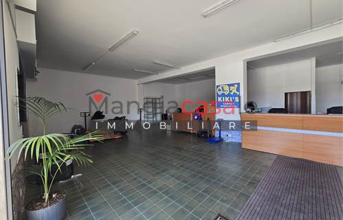 Магазин в Аренда в Catanzaro