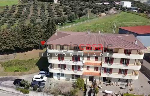 Ampio appartamento 110 mq con balconi + locale indipendente, corte privata e posto auto