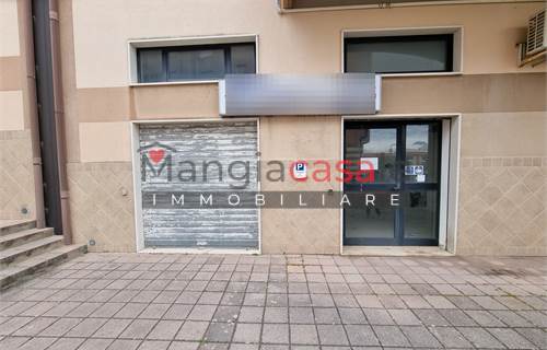 Locale commerciale a Catanzaro in affitto 