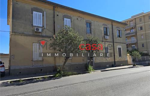 Appartamento ristrutturato con corte, dépendance e garage – Via Nazionale, Catanzaro
